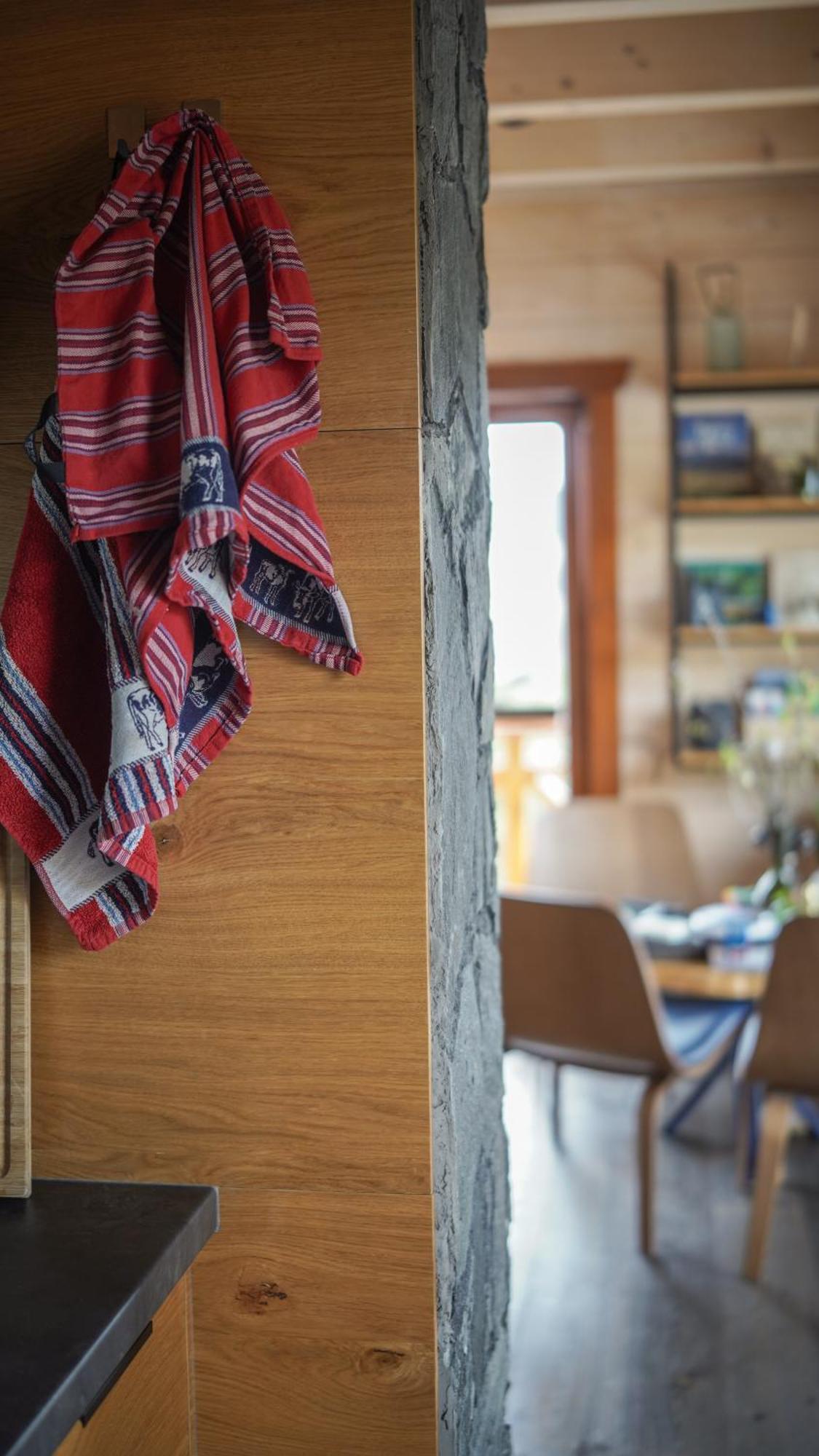 Houten Vakantiewoning "Reisnaarpolen" Royaal Ontbijt, Sauna En Hottub Czarna Góra Exterior foto